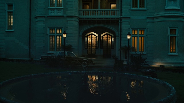 Video Reference: Window, Building, Car, Water, Light, Wheel, Tire, Automotive lighting, Lighting, Vehicle