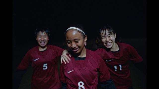 Video Reference: Face, Smile, Sports uniform, Flash photography, Happy, T-shirt, Jersey, Midnight, Fun, Event