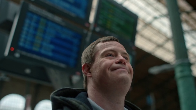 Video Reference: Forehead, Smile, Building, City, Window, Street fashion, White-collar worker, Audio equipment, Fun, Street