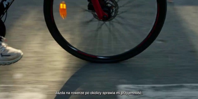 Video Reference: Wheel, Bicycle wheel, Bicycle wheel rim, Tire, Bicycle tire, Automotive tire, Bicycle hub, Tread, Synthetic rubber, Bicycle