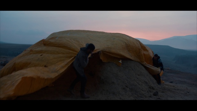 Video Reference: Sky, Tent, Formation, Tints and shades, Landscape, Horizon, Umbrella, Shade, Recreation, Aeolian landform
