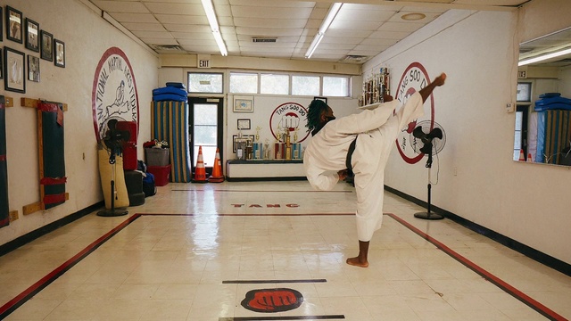 Video Reference: Sports equipment, Flooring, Floor, Window, Sports, Recreation, Art, Competition event, Balance, Martial arts