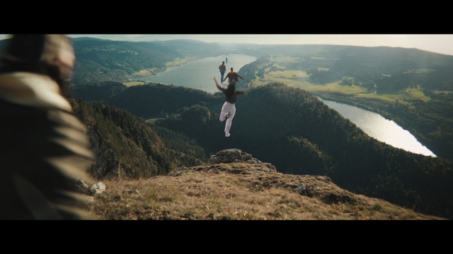 Video Reference: Cloud, Water, Sky, Mountain, Flash photography, People in nature, Plant, Happy, Terrain, Landscape
