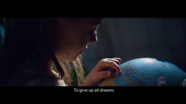 Video Reference: Eyelash, Flash photography, Globe, Happy, Darkness, Fun, Astronomical object, Ball, Nail, Child