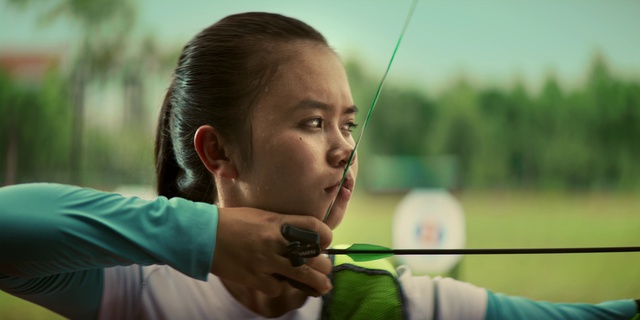 Video Reference: Gesture, Happy, People in nature, Recreation, Grass, Angling, Leisure, Fun, Child, T-shirt