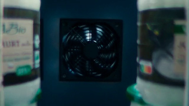 Video Reference: Liquid, Electric fan, Automotive lighting, Fluid, Gas, Electric blue, Mechanical fan, Glass, Electronic device, Gadget