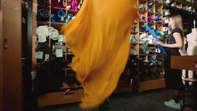 Video Reference: Standing, T-shirt, Fashion design, Shopping, Event, Fun, Retail, Leisure, Boutique, Sportswear