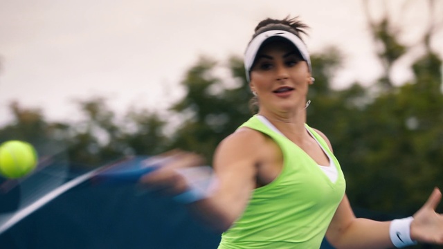 Video Reference: Active tank, Flash photography, Sunlight, Happy, People in nature, Eyewear, Sky, Grass, Sportswear, Recreation