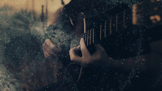 Video Reference: Cloud, Hand, Atmosphere, People in nature, Sky, Natural environment, Flash photography, Organism, Gesture, Finger