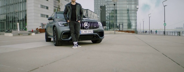 Video Reference: Tire, Wheel, Land vehicle, Car, Vehicle, Vehicle registration plate, Automotive tire, Motor vehicle, Grille, Automotive lighting