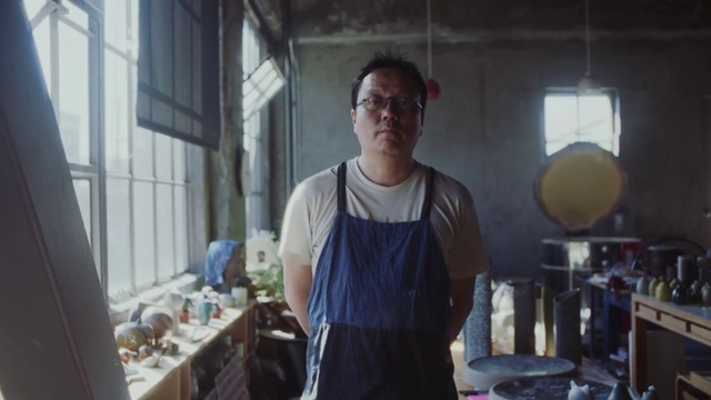 Video Reference: Glasses, Sleeve, Window, Apron, Cooking, Gas, T-shirt, Kitchen, Cookware and bakeware, Vest