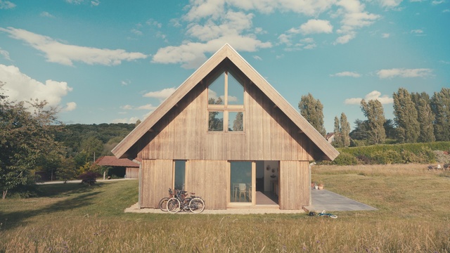 Video Reference: Cloud, Sky, Plant, Ecoregion, Window, Natural environment, Tree, Wood, Land lot, Wheel