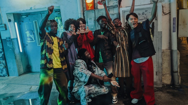 Video Reference: Art, Fun, Leisure, Event, Mural, Visual arts, Recreation, Fictional character, Hat, T-shirt