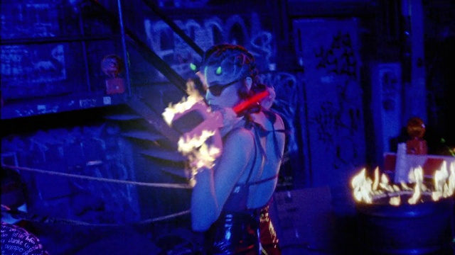 Video Reference: Blue, Purple, Musician, Performing arts, Entertainment, Music, Music artist, Violet, Performance art, Artist