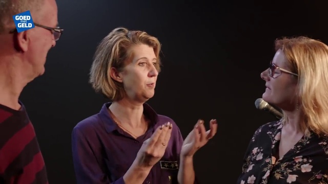 Video Reference: Organ, Vision care, Entertainment, Gesture, Fun, Performing arts, Event, Conversation, Eyewear, Music