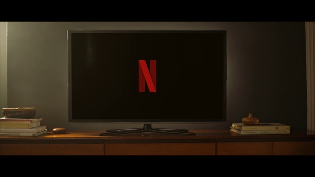 Video Reference: Table, Output device, Personal computer, Computer, Desk, Flat panel display, Television set, Wood, Computer monitor accessory, Entertainment