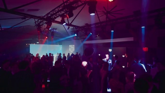 Video Reference: Purple, Entertainment, Pink, Violet, Music, Crowd, Magenta, Fun, Performing arts, Music venue