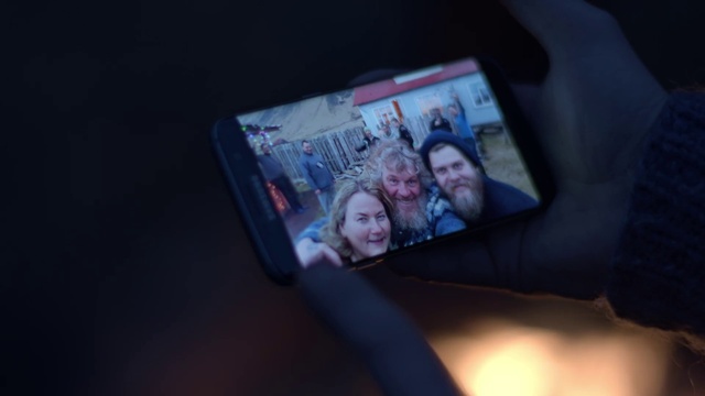 Video Reference: Gesture, Gadget, Finger, Communication Device, Smile, Flash photography, Cameras & optics, Magenta, Technology, Display device