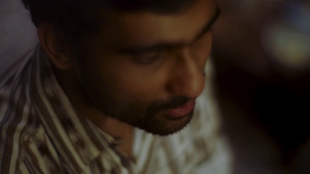 Video Reference: Forehead, Nose, Cheek, Lip, Eyelash, Mouth, Beard, Ear, Flash photography, Jaw