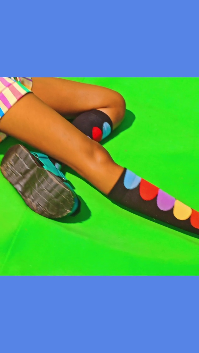 Video Reference: Shoe, Gesture, Finger, Font, Thumb, Nail, Foot, Denim, Sandal, Electric blue