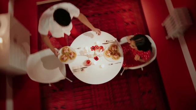 Video Reference: Tableware, Drinkware, Dishware, Coffee cup, Food, Cup, Serveware, Teacup, Kitchen utensil, Plate