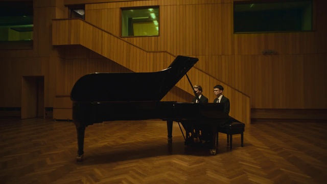 Video Reference: Musical instrument, Organist, Piano, Keyboard, Window, Musical instrument accessory, Pianist, Classical music, Entertainment, Musician
