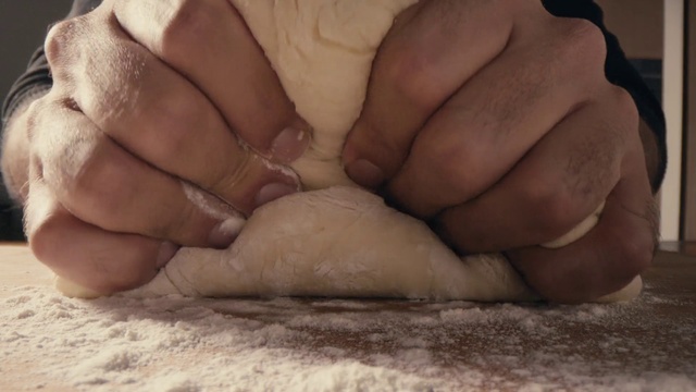 Video Reference: Skin, Hand, Arm, Leg, Comfort, Human body, Gesture, Barefoot, Finger, Nail