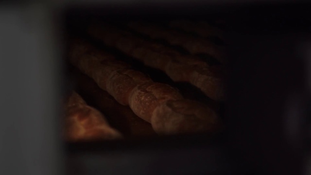 Video Reference: Food, Wood, Tints and shades, Sky, Darkness, Fur, Dish, Still life photography, Font, Ingredient