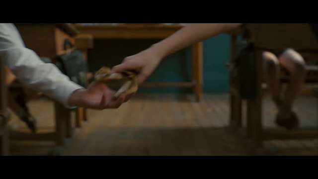 Video Reference: Gesture, Elbow, Thumb, Wood, Wrist, Human leg, Nail, Knee, Hardwood, Event