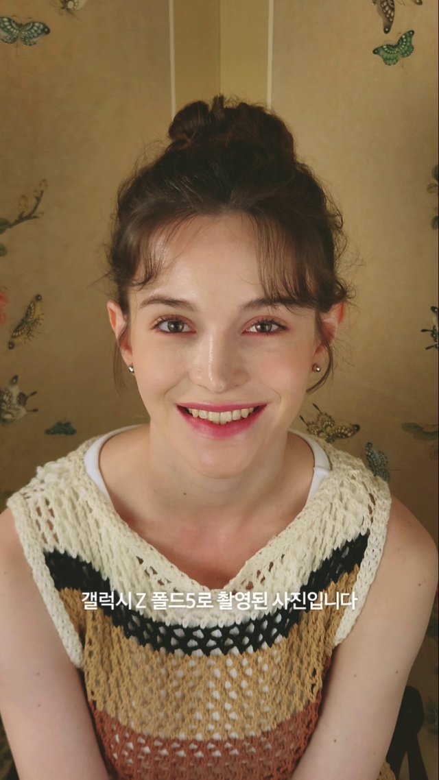 Video Reference: Forehead, Smile, Head, Lip, Eyebrow, Eye, Eyelash, Jaw, Neck, Sleeve