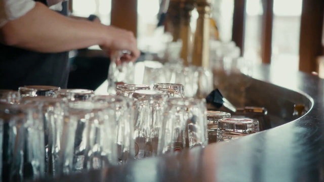 Video Reference: Hand, Tableware, Drinkware, Stemware, Table, Barware, Champagne stemware, Alcoholic beverage, Finger, Drink