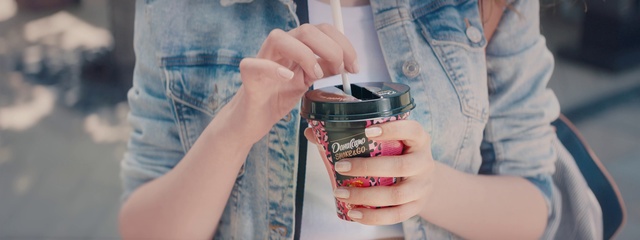Video Reference: Hand, Drinkware, Sleeve, Fluid, Orange, Street fashion, Gesture, Finger, Nail, Wrist