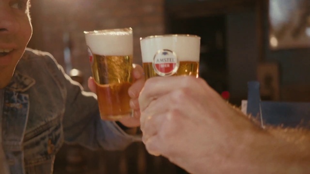 Video Reference: Hand, Drinkware, Tableware, Beer, Beer glass, Barware, Gesture, Alcoholic beverage, Drink, Pint glass
