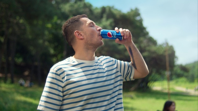 Video Reference: Water, Daytime, Sky, Tree, Gesture, Happy, Eyewear, Drinkware, Leisure, Fun