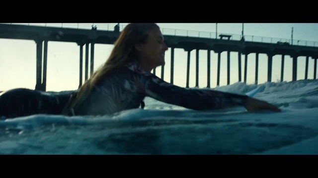 Video Reference: Flash photography, Tints and shades, Happy, Sky, Electric blue, Darkness, Fictional character, Sitting, Fun, Backlighting