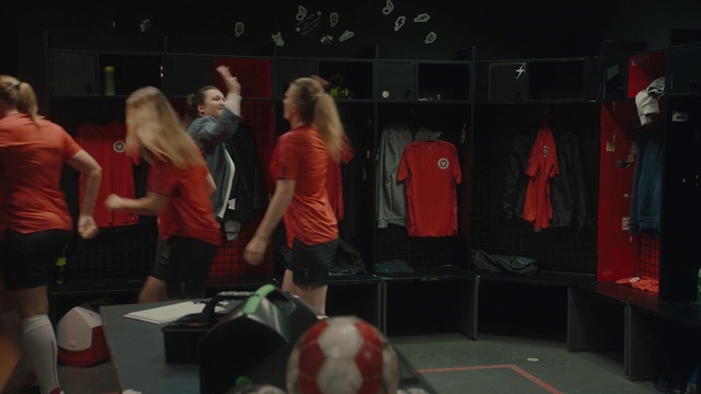 Video Reference: Shorts, Chair, Entertainment, Leisure, Fun, T-shirt, Performing arts, Event, Competition event, Indoor games and sports