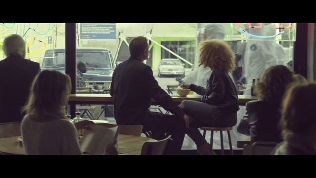 Video Reference: Sharing, Happy, Chair, Tints and shades, Fun, Event, Electronic device, Crowd, Passenger, Conversation