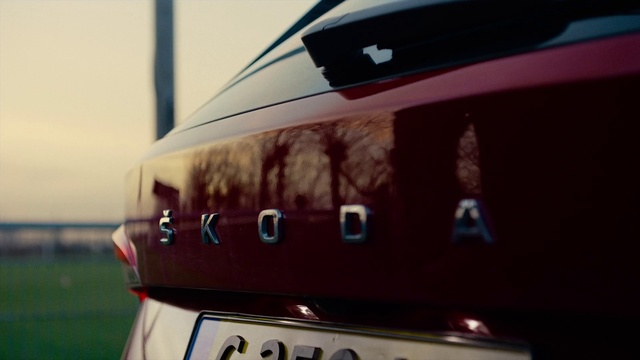 Video Reference: Automotive tail & brake light, Vehicle, Car, Automotive lighting, Grille, Motor vehicle, Hood, Vehicle registration plate, Automotive tire, Window