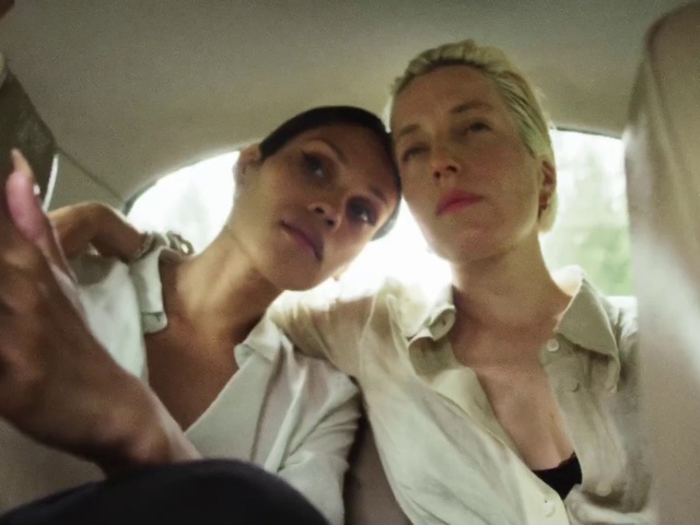 Video Reference: Hand, Jaw, Neck, Gesture, Happy, Finger, Thumb, Eyewear, Comfort, Fun