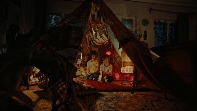 Video Reference: Wood, Art, Cg artwork, Event, Performing arts, House, Tree, Room, Visual arts, Fun