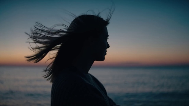 Video Reference: Sky, Cloud, Azure, Flash photography, Happy, People in nature, Sunlight, Black hair, Dusk, Horizon