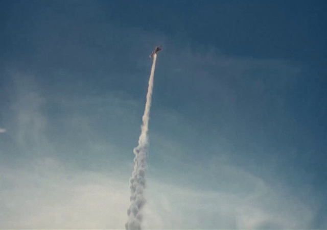 Video Reference: Sky, Cloud, Aircraft, Rocket, Airplane, Pollution, Smoke, Event, Aerospace engineering, Meteorological phenomenon
