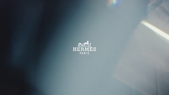 Video Reference: Electric blue, Sky, Font, Lens flare, Logo, Meteorological phenomenon, Circle, Gadget, Macro photography, Brand