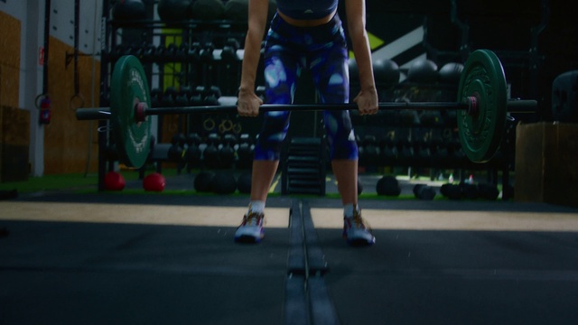 Video Reference: Joint, Shorts, Muscle, Sports equipment, Standing, Weight training, Thigh, Knee, Strength training, Barbell