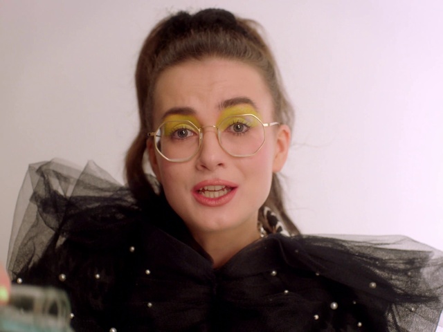 Video Reference: Forehead, Nose, Glasses, Cheek, Lip, Vision care, Smile, Eyelash, Eyewear, Ear