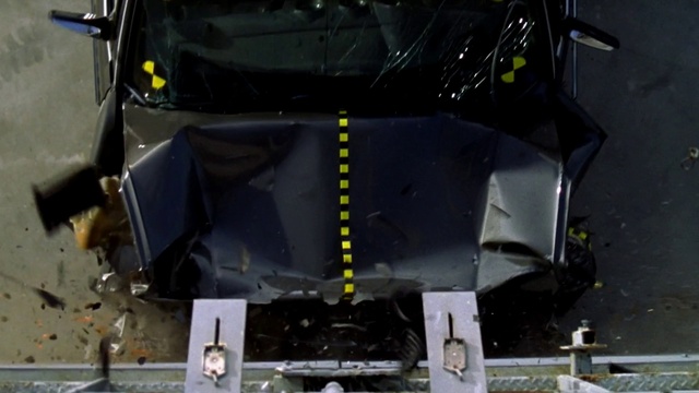 Video Reference: Tire, Hood, Automotive tire, Motor vehicle, Vehicle, Automotive design, Automotive exterior, Trunk, Bumper, Vehicle door