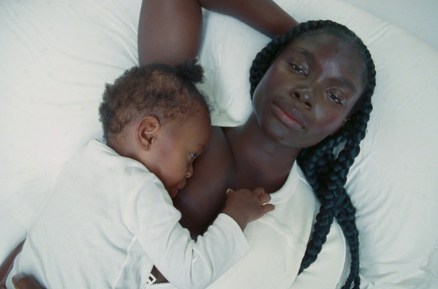 Video Reference: Nose, Joint, Mouth, Comfort, Neck, Happy, Gesture, Iris, Elbow, Fun