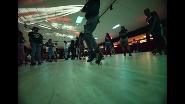 Video Reference: Entertainment, Performing arts, Event, Leisure, Performance art, Choreography, Flash photography, Fun, Recreation, Sports