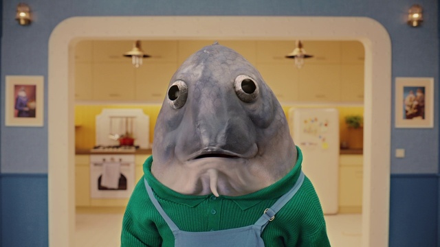 Video Reference: Head, Headgear, Fish, Snout, Helmet, Personal protective equipment, Toy, Electric blue, Marine mammal, Seal