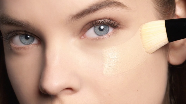 Video Reference: Forehead, Nose, Cheek, Skin, Lip, Chin, Hairstyle, Eyebrow, Eyelash, Facial expression